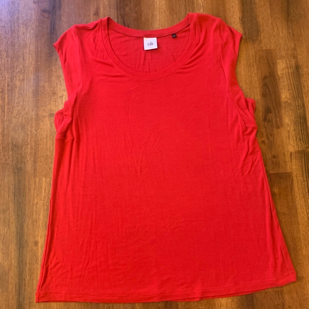 CAbi top women’s Large Red short cap sleeve Rayon Spandex material Casual